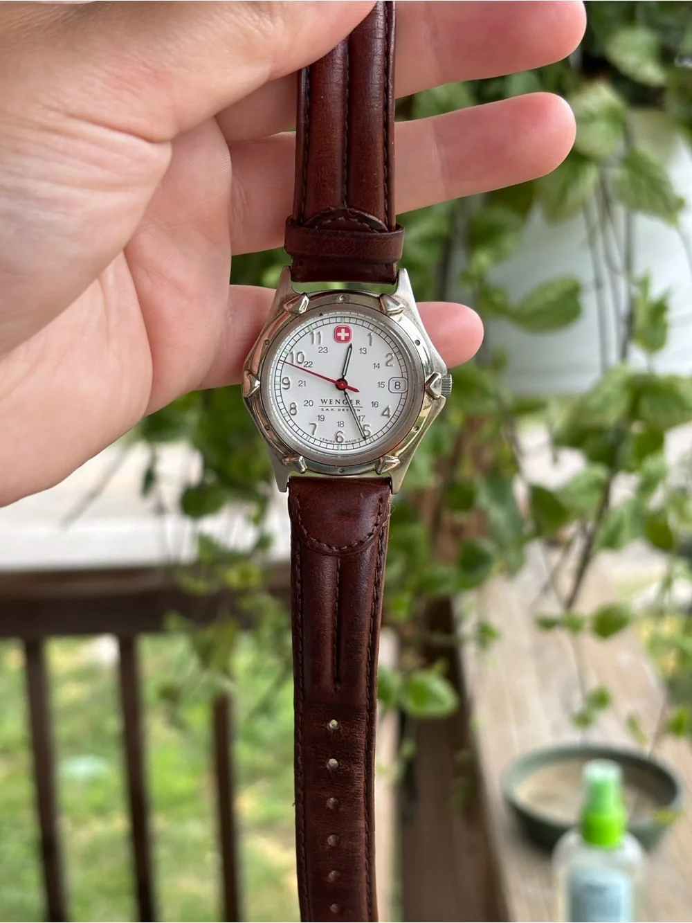 Men’s Swiss army Wenger field watch leather band